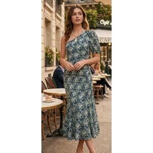 NWOT ASTR mermaid hem midi dress